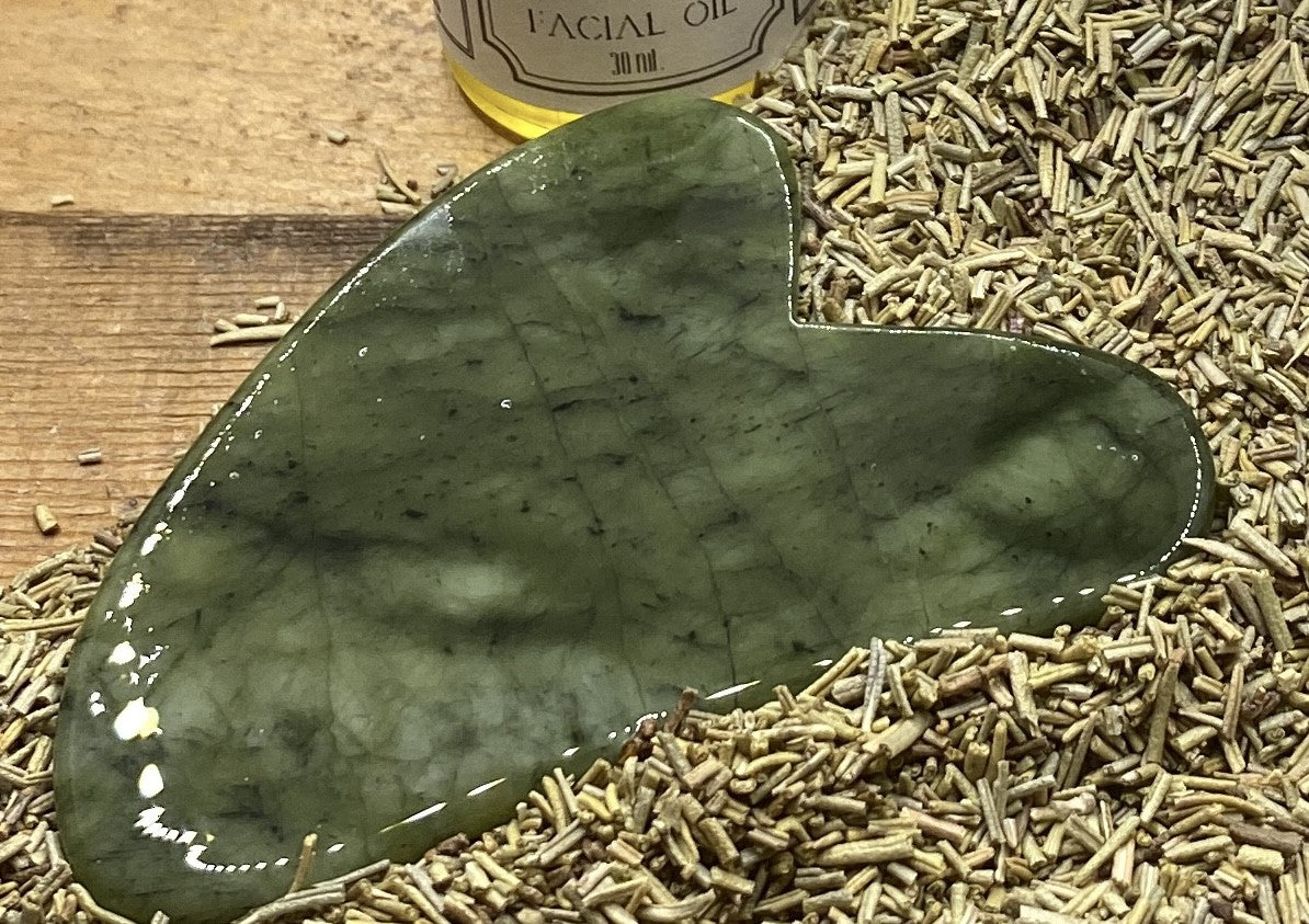 Jade Gua Sha - For Puffiness, Redness and Circulation